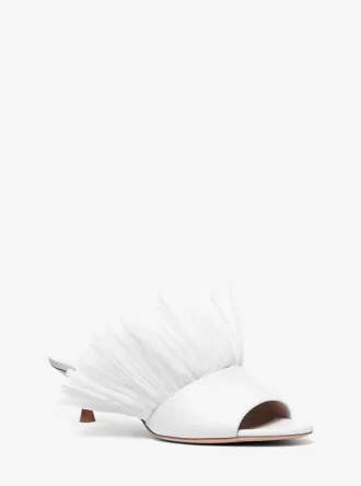 Catarina Deri ve Saçaklı Terlik