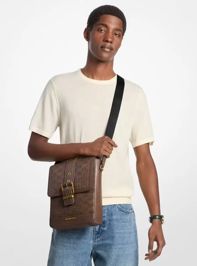 Colby Logo Kabartmalı Cilalı Deri Postacı Çantası