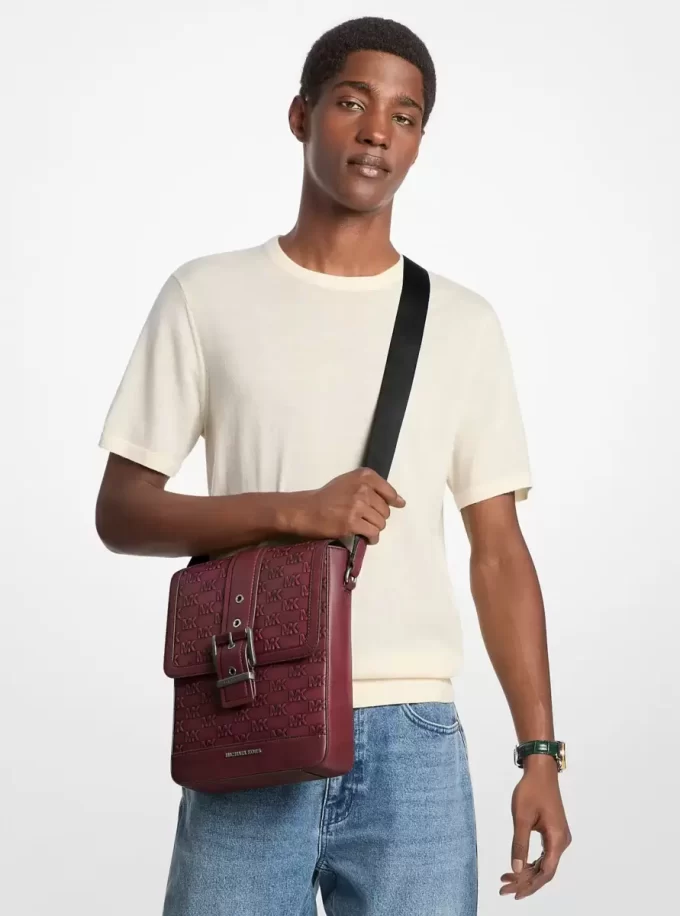 Colby Logo Kabartmalı Cilalı Deri Postacı Çantası