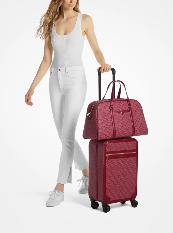 Jet Set Travel Ekstra Büyük İmzalı Logolu Hafta Sonu Çantası Jet Set Travel Ekstra Büyük İmzalı Logolu Hafta Sonu Çantası